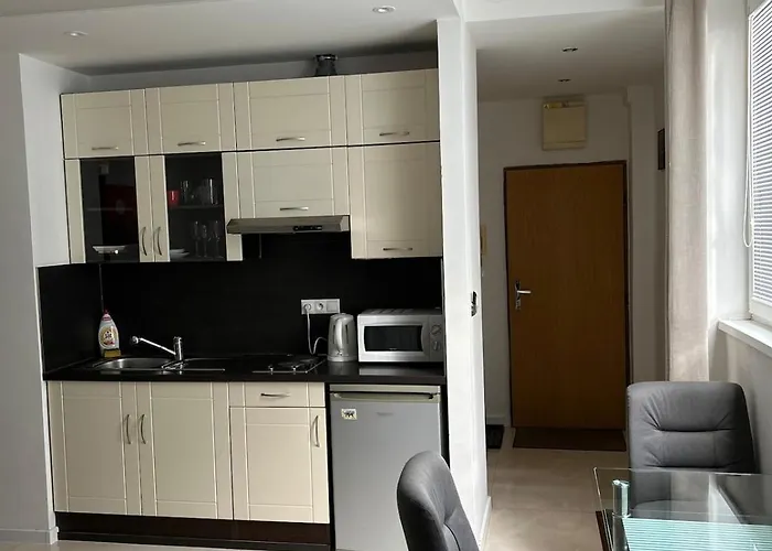 No9, Stylish In Братислава